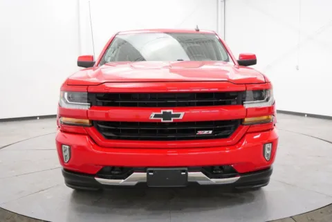 Photos of 2017 Chevrolet Silverado 1500 LT for sale in Chillicothe, OH at Chillicothe Truck