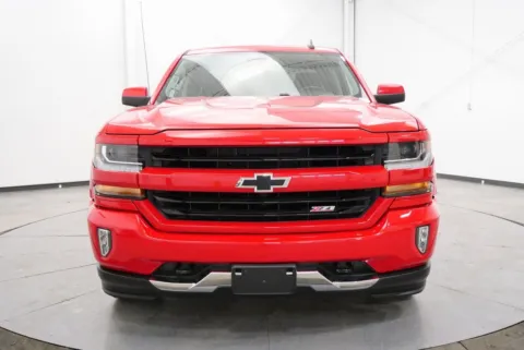 Photos of 2017 Chevrolet Silverado 1500 LT for sale in Chillicothe, OH at Chillicothe Truck