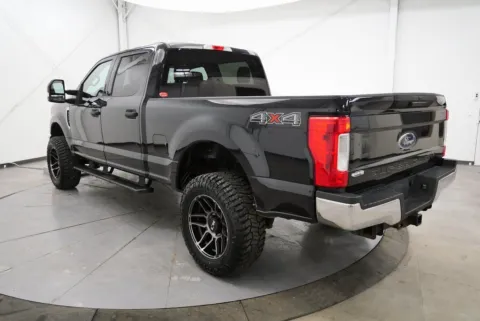 More photos of 2019 Ford F-250SD XLT at Chillicothe Truck, OH