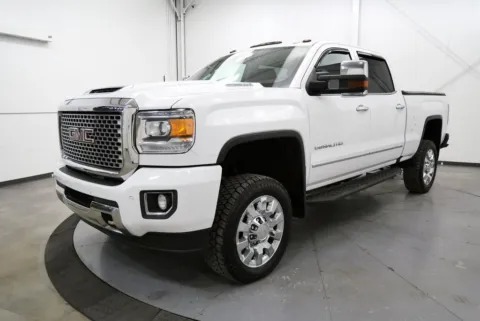 Another view of 2017 GMC Sierra 2500HD Denali for sale in Chillicothe, OH at Chillicothe Truck