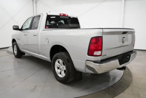 More photos of 2017 Ram 1500 SLT at Chillicothe Truck, OH