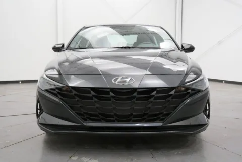 Photos of 2022 Hyundai Elantra SEL for sale in Chillicothe, OH at Chillicothe Truck