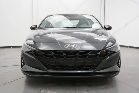 Photos of 2022 Hyundai Elantra SEL for sale in Chillicothe, OH at Chillicothe Truck