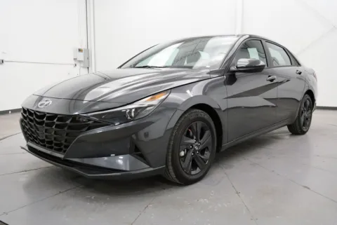 Another view of 2022 Hyundai Elantra SEL for sale in Chillicothe, OH at Chillicothe Truck