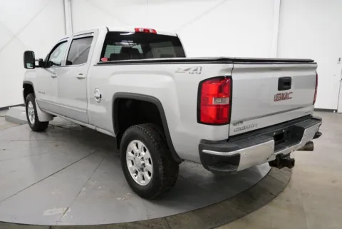 More photos of 2015 GMC Sierra 2500HD SLE at Chillicothe Truck, OH
