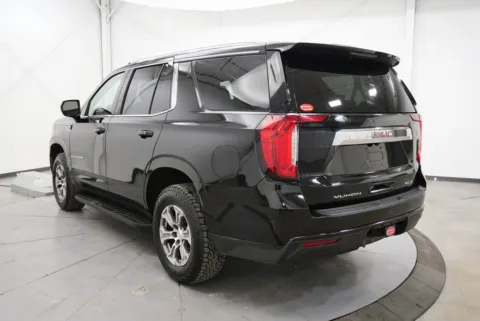 More photos of 2021 GMC Yukon SLE at Chillicothe Truck, OH