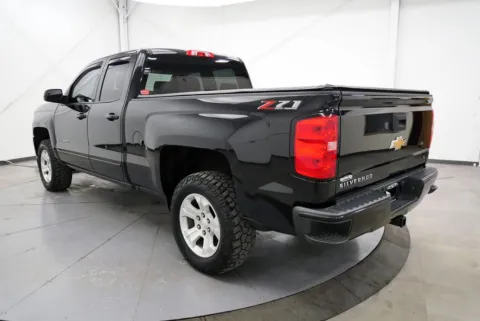 More photos of 2018 Chevrolet Silverado 1500 LT at Chillicothe Truck, OH