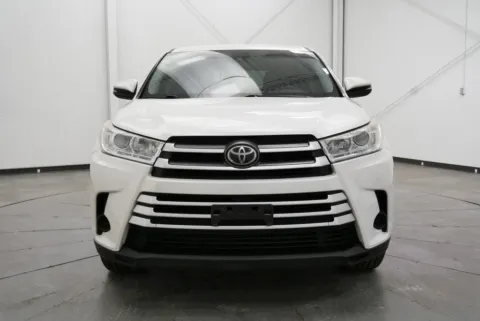 Photos of 2017 Toyota Highlander LE for sale in Chillicothe, OH at Chillicothe Truck