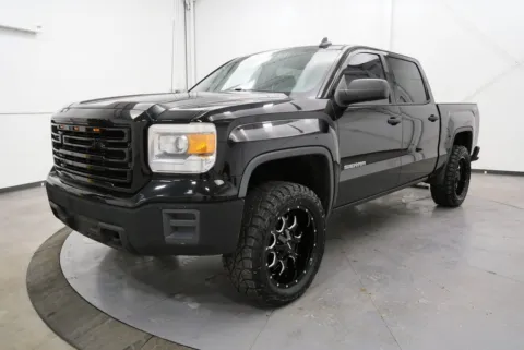 Another view of 2015 GMC Sierra 1500 for sale in Chillicothe, OH at Chillicothe Truck
