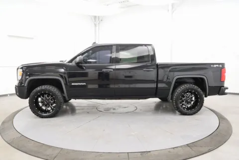 More photos of 2015 GMC Sierra 1500 at Chillicothe Truck, OH