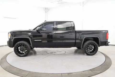 More photos of 2015 GMC Sierra 1500 at Chillicothe Truck, OH