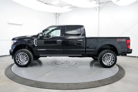 More photos of 2019 Ford F-350SD Platinum at Chillicothe Truck, OH