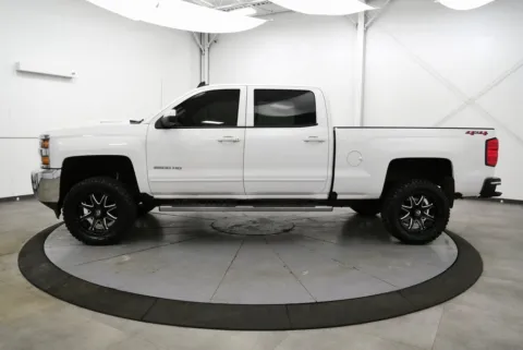 More photos of 2019 Chevrolet Silverado 2500HD LT at Chillicothe Truck, OH