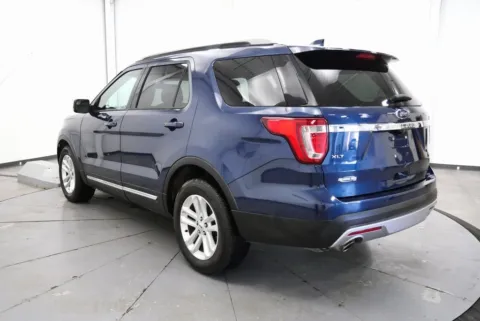 More photos of 2017 Ford Explorer XLT at Chillicothe Truck, OH