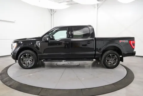 More photos of 2021 Ford F-150 XLT at Chillicothe Truck, OH