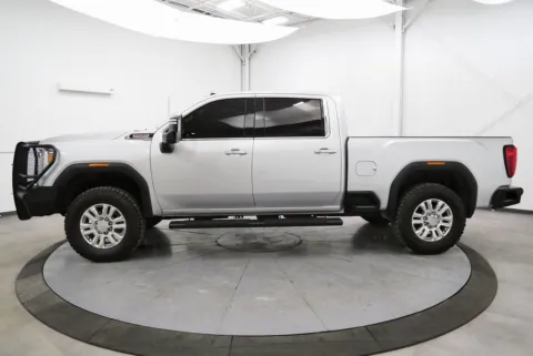 More photos of 2022 GMC Sierra 2500HD Denali at Chillicothe Truck, OH