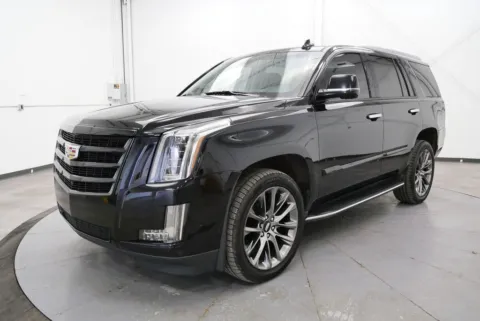 Another view of 2019 Cadillac Escalade Luxury for sale in Chillicothe, OH at Chillicothe Truck