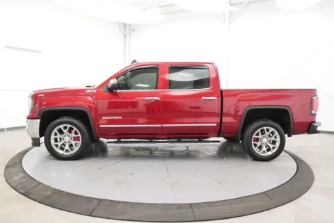 More photos of 2018 GMC Sierra 1500 SLT at Chillicothe Truck, OH