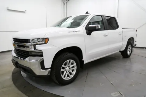 Another view of 2021 Chevrolet Silverado 1500 LT for sale in Chillicothe, OH at Chillicothe Truck