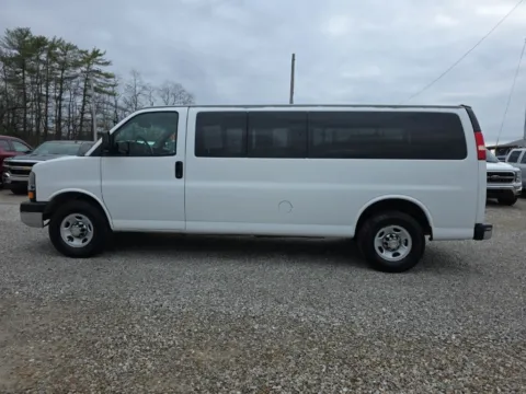 More photos of 2014 Chevrolet Express 3500 LT at Chillicothe Truck, OH