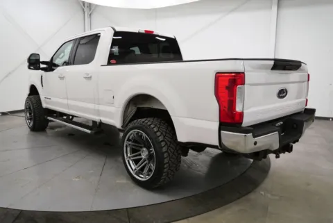 More photos of 2017 Ford F-350SD Lariat at Chillicothe Truck, OH