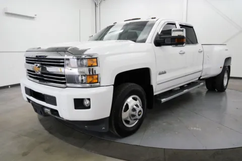 Another view of 2015 Chevrolet Silverado 3500HD High Country for sale in Chillicothe, OH at Chillicothe Truck