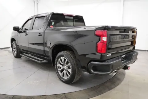 More photos of 2021 Chevrolet Silverado 1500 RST at Chillicothe Truck, OH