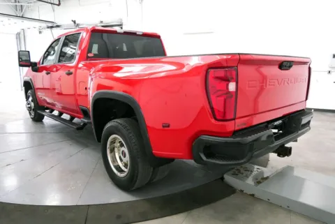 More photos of 2021 GMC Sierra 3500HD at Chillicothe Truck, OH