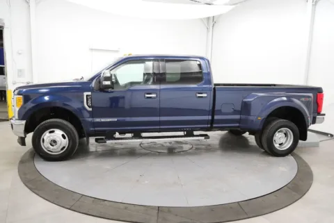 More photos of 2017 Ford F-350SD Lariat at Chillicothe Truck, OH