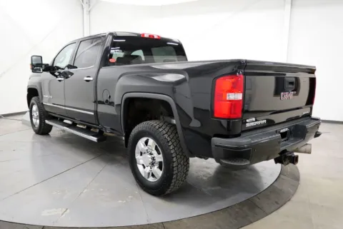 More photos of 2019 GMC Sierra 3500HD Denali at Chillicothe Truck, OH