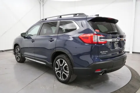 More photos of 2024 Subaru Ascent Limited at Chillicothe Truck, OH