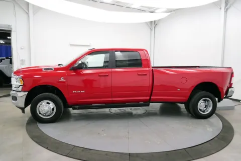 More photos of 2020 Ram 3500 Big Horn at Chillicothe Truck, OH