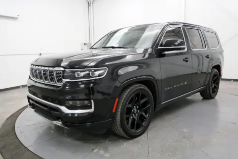 Another view of 2022 Jeep Grand Wagoneer Series III for sale in Chillicothe, OH at Chillicothe Truck