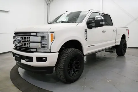 Another view of 2019 Ford F-350SD Platinum for sale in Chillicothe, OH at Chillicothe Truck