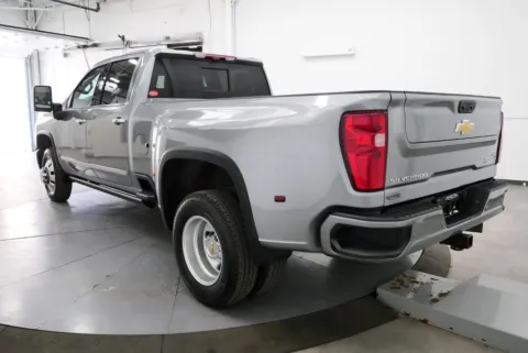 More photos of 2024 Chevrolet Silverado 3500HD High Country at Chillicothe Truck, OH
