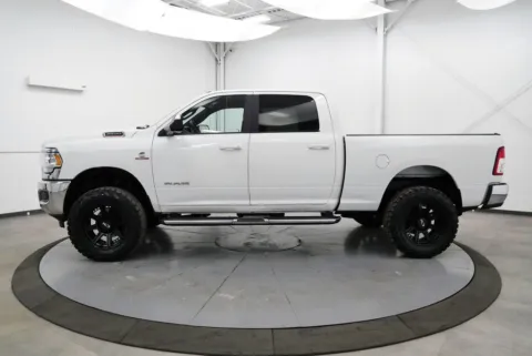 More photos of 2022 Ram 2500 Big Horn at Chillicothe Truck, OH