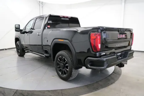 More photos of 2022 GMC Sierra 2500HD Denali at Chillicothe Truck, OH