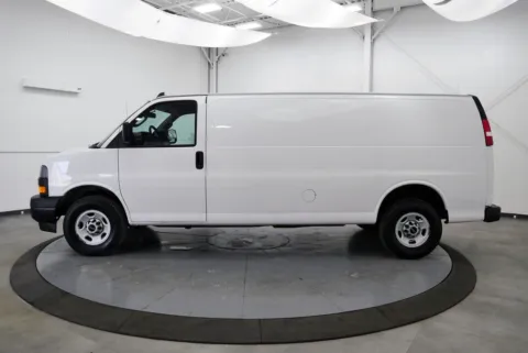 More photos of 2022 GMC Savana 2500 Work Van at Chillicothe Truck, OH