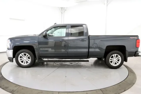 More photos of 2017 Chevrolet Silverado 1500 LT at Chillicothe Truck, OH
