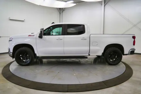 More photos of 2022 Chevrolet Silverado 1500 LTD LT at Chillicothe Truck, OH
