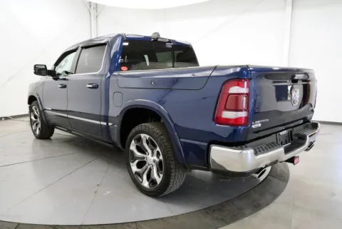 More photos of 2022 Ram 1500 Limited at Chillicothe Truck, OH