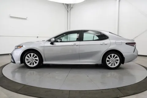 More photos of 2024 Toyota Camry SE Nightshade at Chillicothe Truck, OH