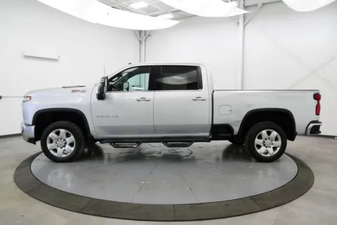 More photos of 2020 Chevrolet Silverado 2500HD LTZ at Chillicothe Truck, OH