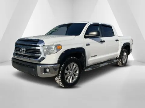Another view of 2017 Toyota Tundra SR5 for sale in Chillicothe, OH at Chillicothe Truck