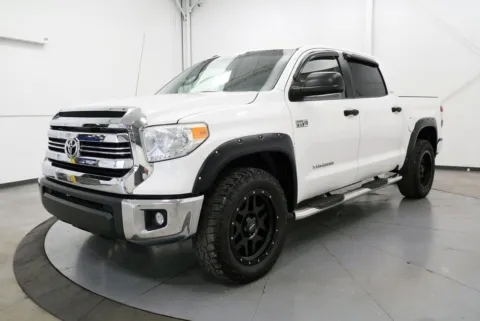 Another view of 2017 Toyota Tundra SR5 for sale in Chillicothe, OH at Chillicothe Truck