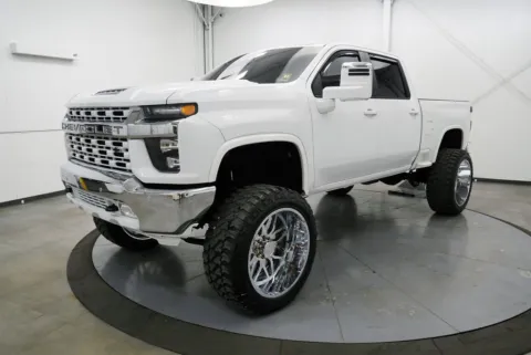 Another view of 2020 Chevrolet Silverado 2500HD LT for sale in Chillicothe, OH at Chillicothe Truck