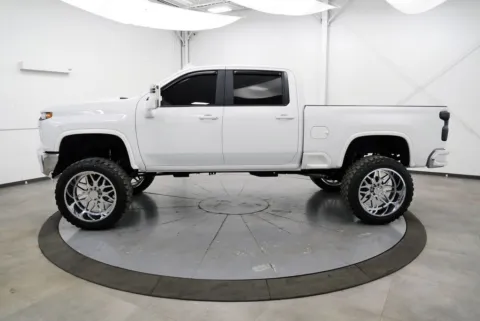 More photos of 2020 Chevrolet Silverado 2500HD LT at Chillicothe Truck, OH