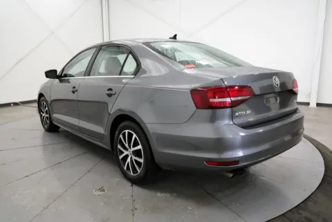 More photos of 2017 Volkswagen Jetta 1.4T SE at Chillicothe Truck, OH