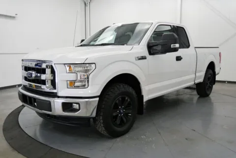 Another view of 2017 Ford F-150 XLT for sale in Chillicothe, OH at Chillicothe Truck