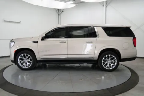 More photos of 2021 GMC Yukon XL SLT at Chillicothe Truck, OH